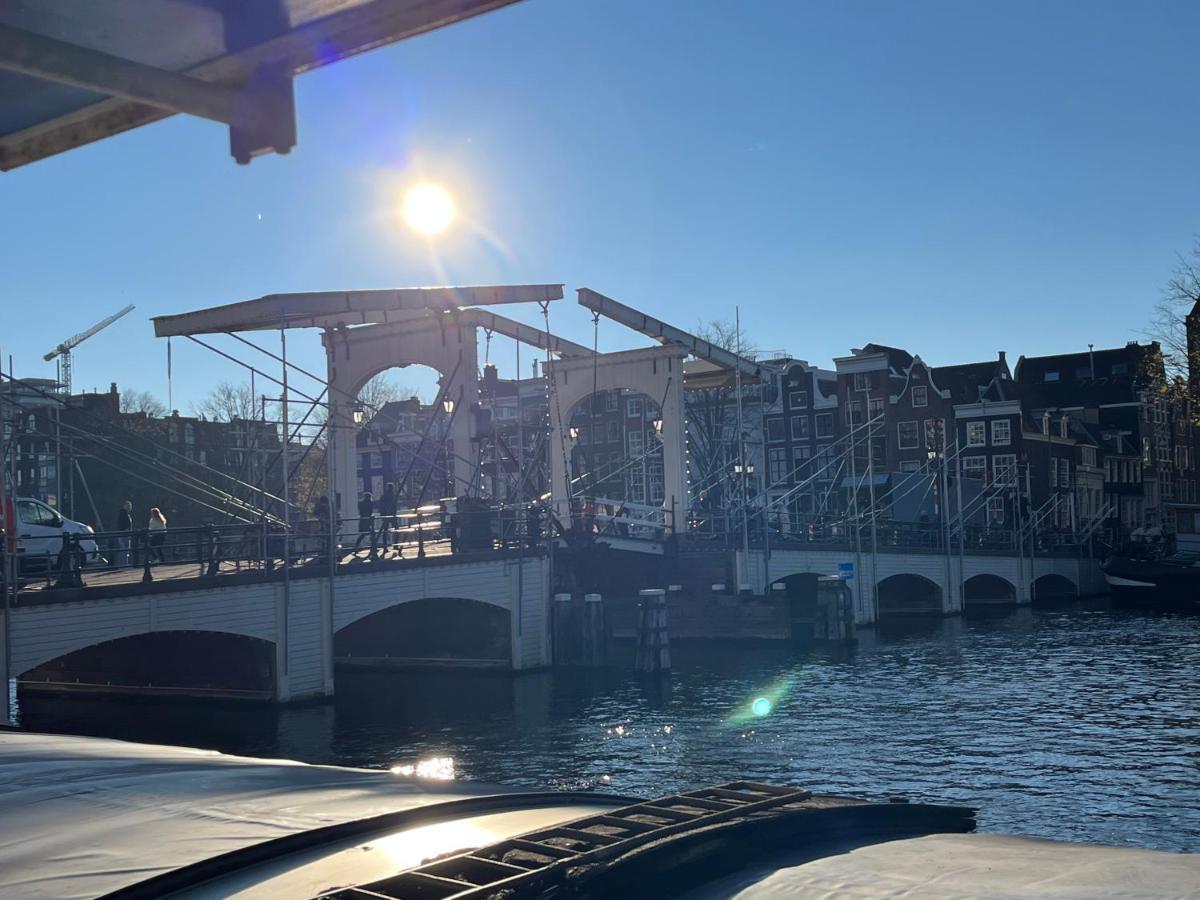 Skinny Bridge Houseboat Amstel View Amsterdam Esterno foto